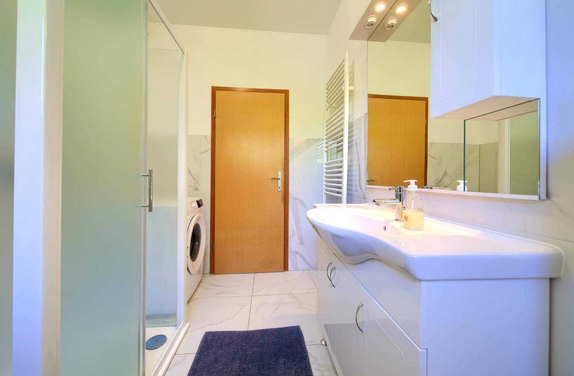 קרק Apartment Bazina - Airconditioning, Parking, 500M From The Beach מראה חיצוני תמונה