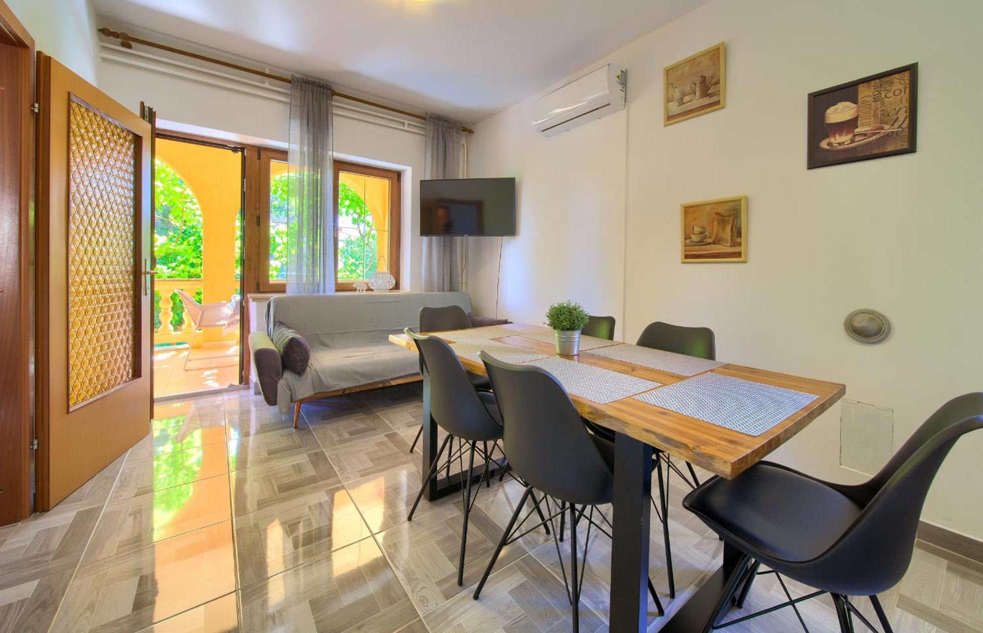 קרק Apartment Bazina - Airconditioning, Parking, 500M From The Beach מראה חיצוני תמונה